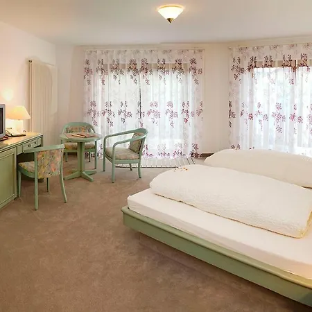 فندق مبيت وإفطار Gastehaus Sanct Bernhard باد ديتسنباخ